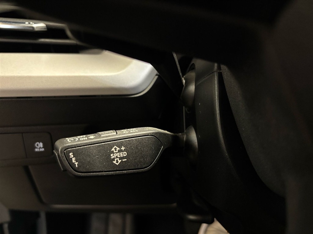 Audi Q4 40 E-tron Attitude 204HK 5d Aut. - Image 9