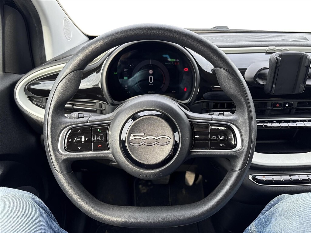 Fiat 500e EL Action 95HK 3d Aut. - Image 8