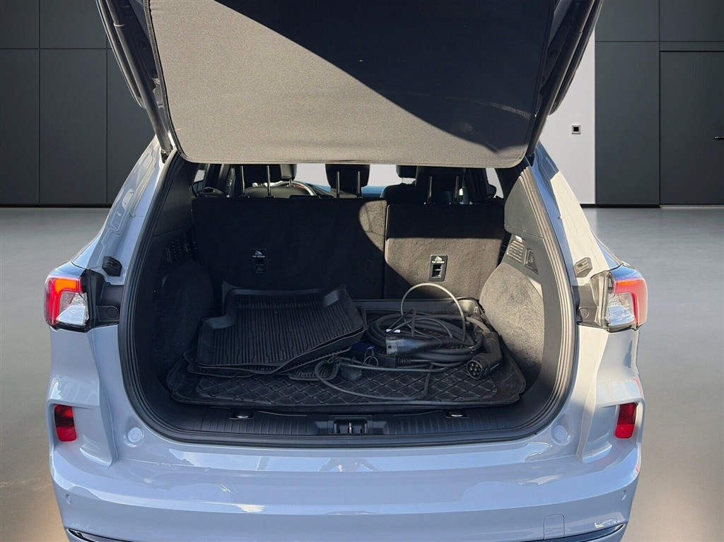 Ford Kuga 2,5 Plugin-hybrid Graphite Tech CVT 225HK 5d Trinl. Gear - Image 8