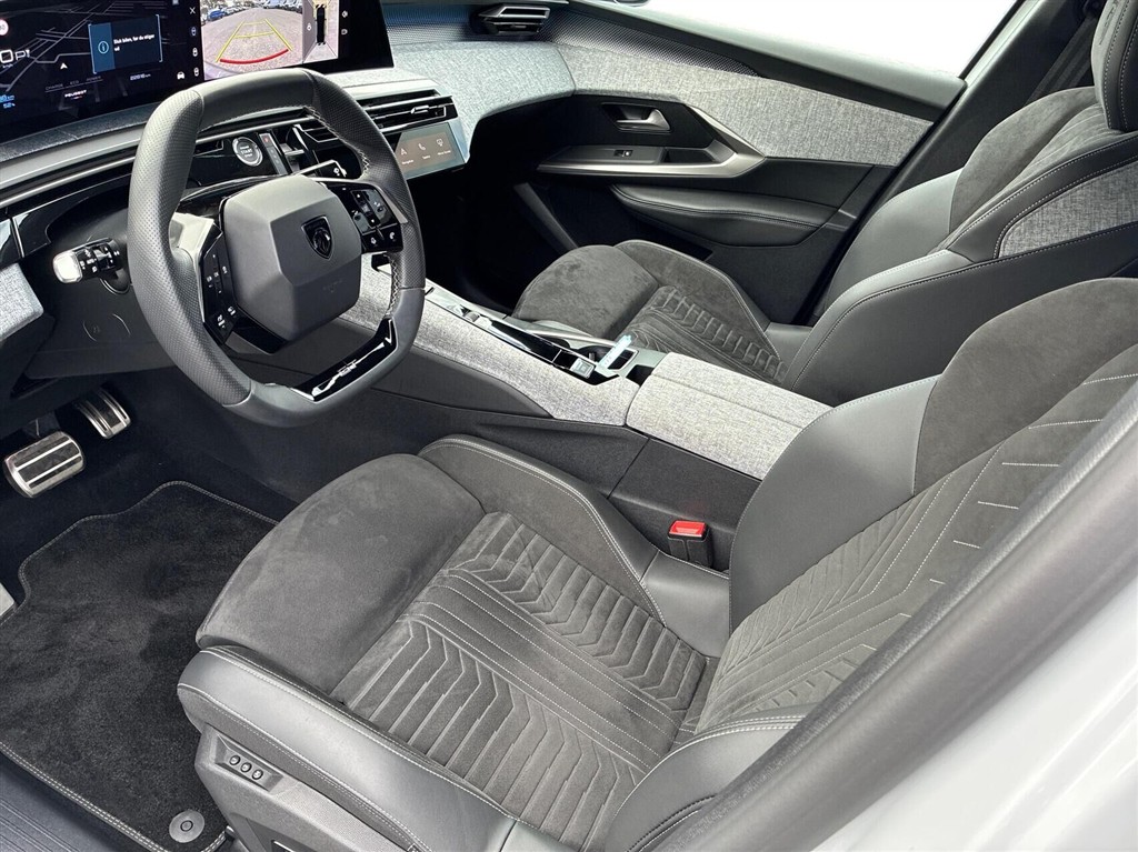 Peugeot e-3008 EL GT Pack 210HK 5d Aut. - Image 3