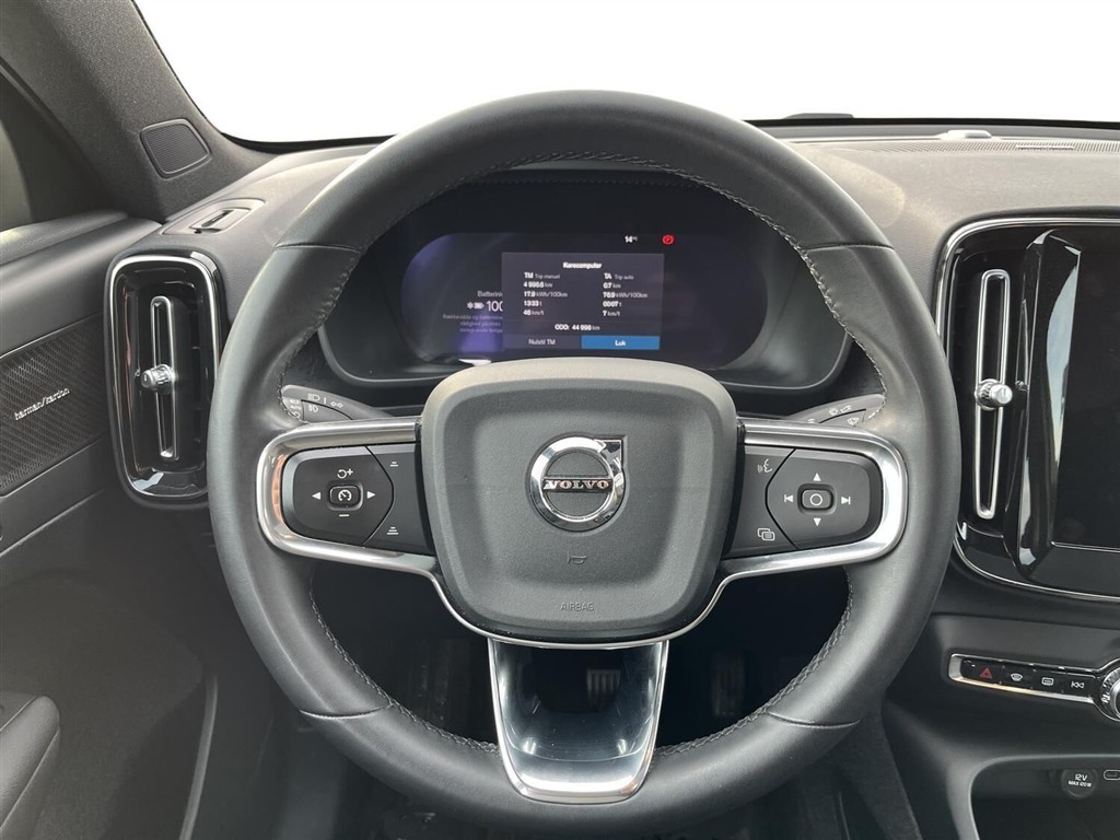 Volvo C40 Recharge Extended Range Ultimate 252HK 5d Aut. - Image 11