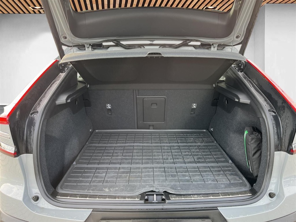 Volvo C40 Recharge Extended Range Ultimate 252HK 5d Aut. - Image 14
