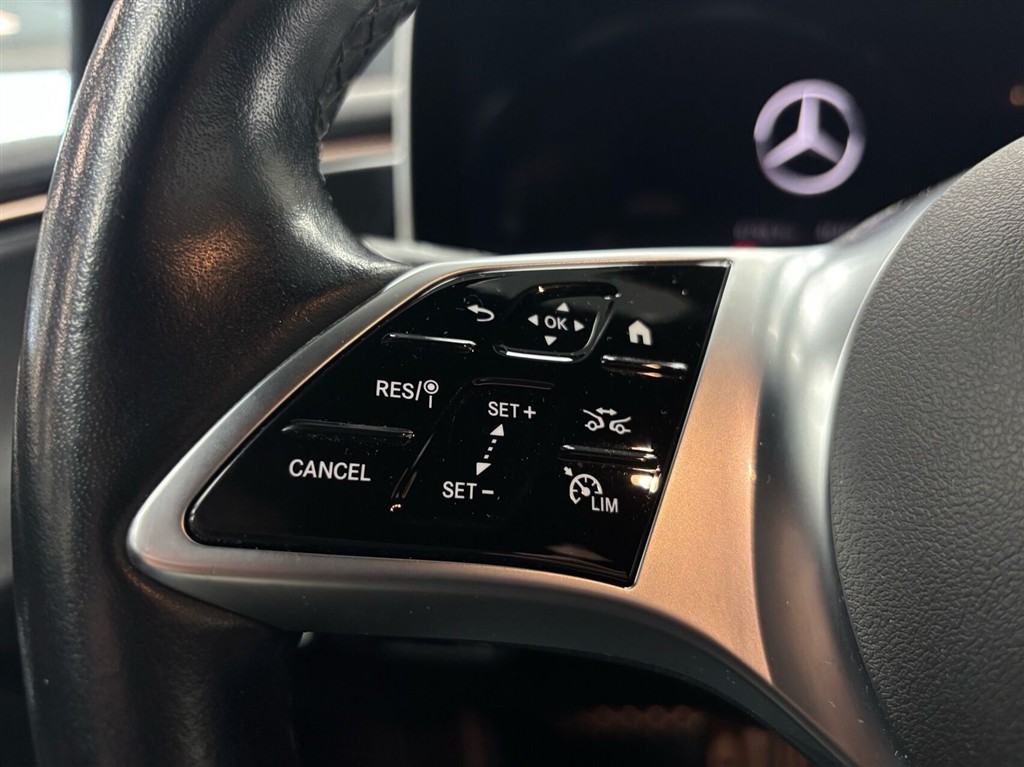 Mercedes-Benz EQE 300 EL Electric Art 245HK Aut. - Image 32
