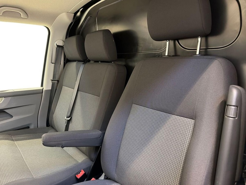 VW Transporter Lang 2,0 TDI BMT DSG 204HK Van 7g Aut. - Image 12