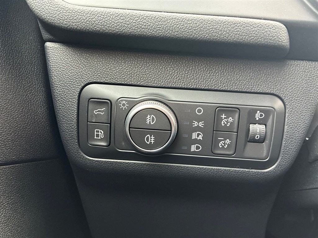 Ford Kuga 2,5 Plugin-hybrid ST-Line X CVT 225HK 5d Trinl. Gear - Image 12