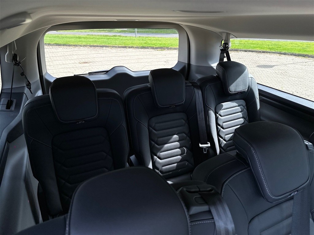 Ford E-Tourneo Custom 340 L2H1 EL Titanium X 218HK Aut. - Image 13