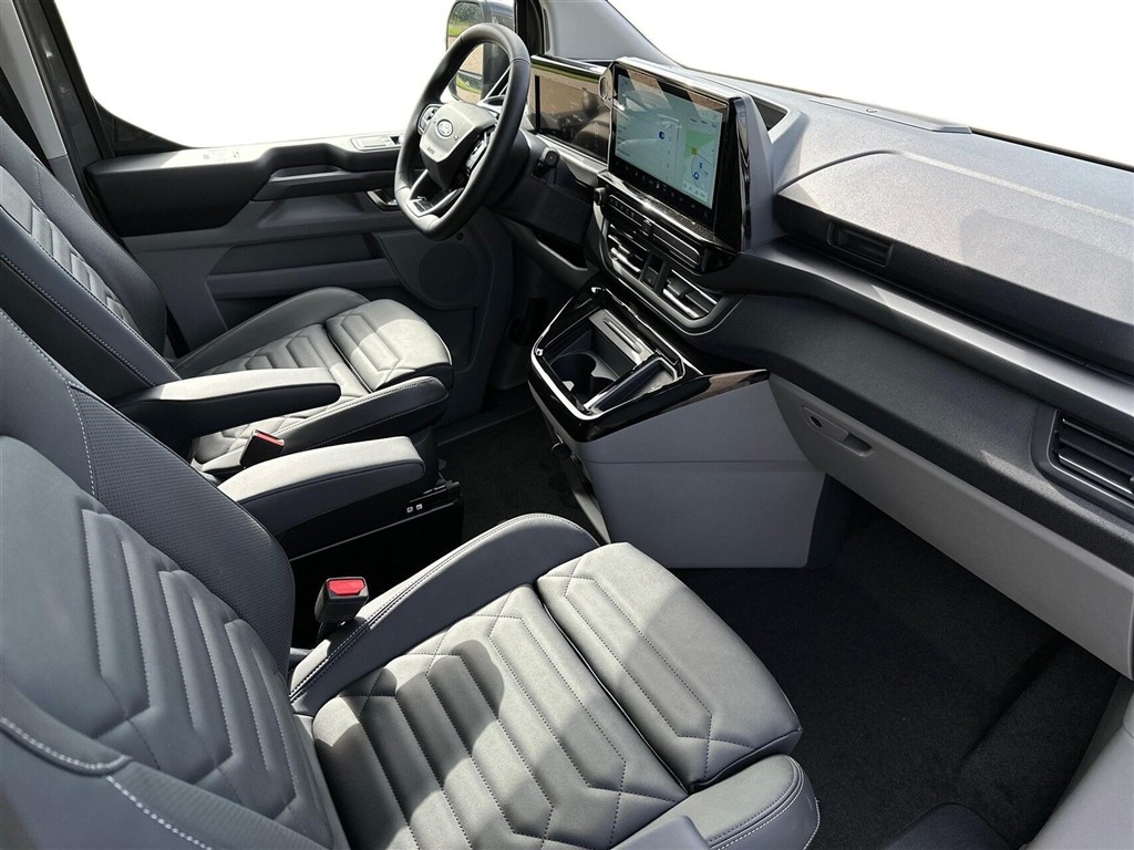 Ford E-Tourneo Custom 340 L2H1 EL Titanium X 218HK Aut. - Image 2
