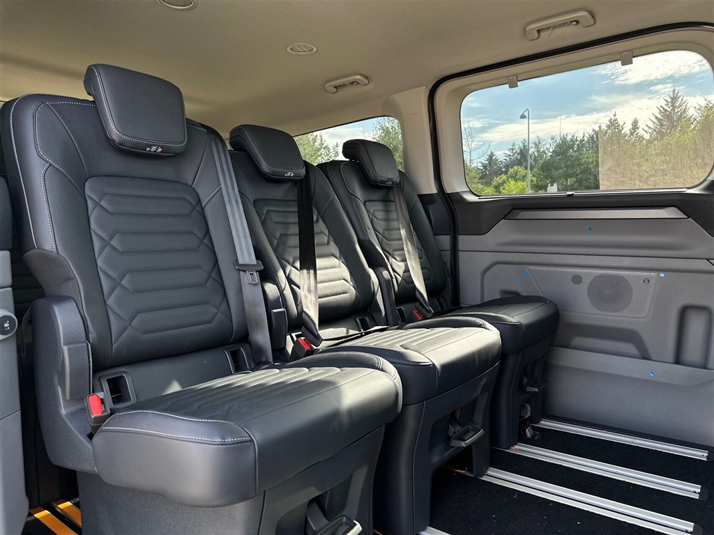 Ford E-Tourneo Custom 340 L2H1 EL Titanium X 218HK Aut. - Image 3