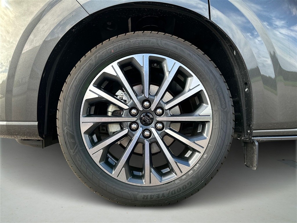 Ford E-Tourneo Custom 340 L2H1 EL Titanium X 218HK Aut. - Image 17