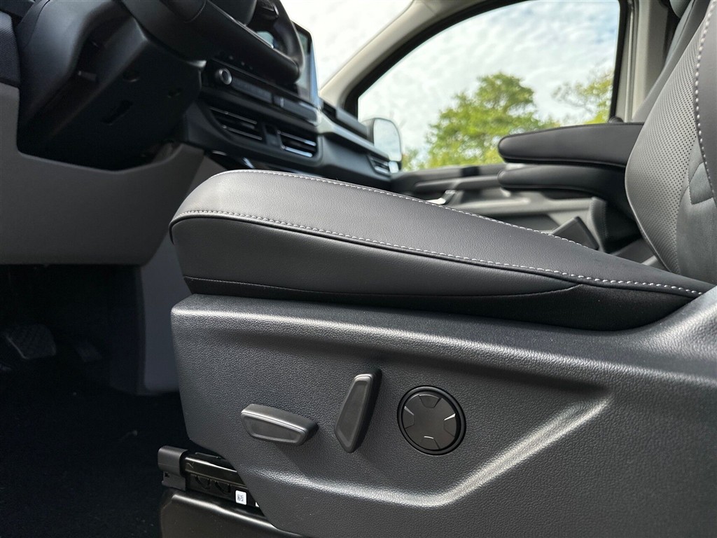 Ford E-Tourneo Custom 340 L2H1 EL Titanium X 218HK Aut. - Image 11