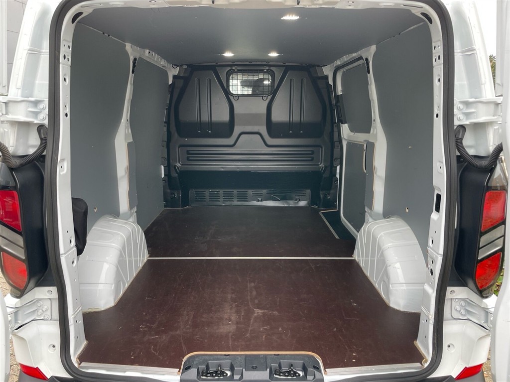 Ford Transit Custom 300 L1H1 2,0 EcoBlue Trend 136HK Van 6g - Image 12