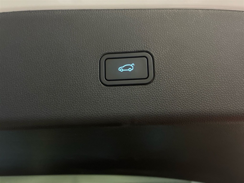 Xpeng G9 EL Performance AWD 551HK 5d Aut. - Image 6