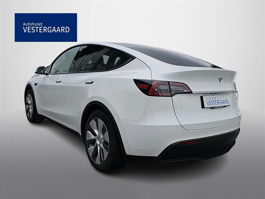 Tesla Model Y EL RWD 299HK 5d Aut. - Image 3