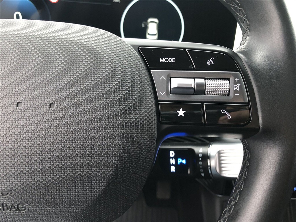 Hyundai Ioniq 5 Electric 84 kWh Essential 229HK 5d Aut. - Image 14