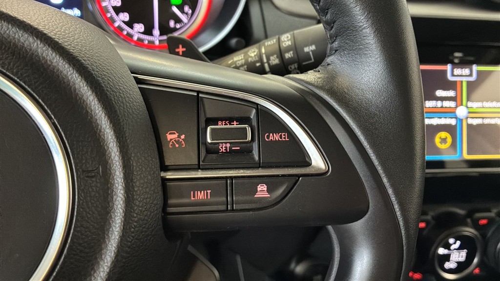 Suzuki Swift 1,2 Dualjet Mild hybrid Exclusive AEB CVT 83HK 5d Trinl. Gear - Image 16
