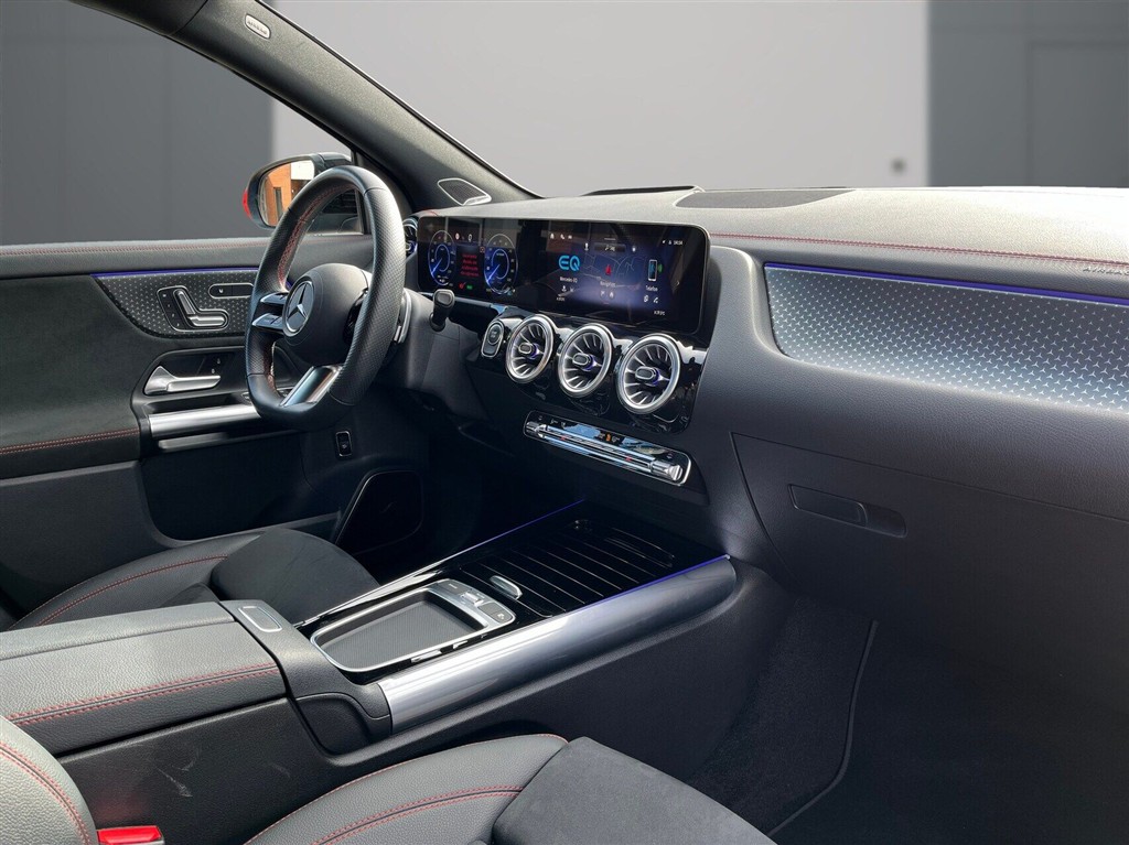 Mercedes-Benz EQA 250+ EL AMG Line 190HK 5d Aut. - Image 8