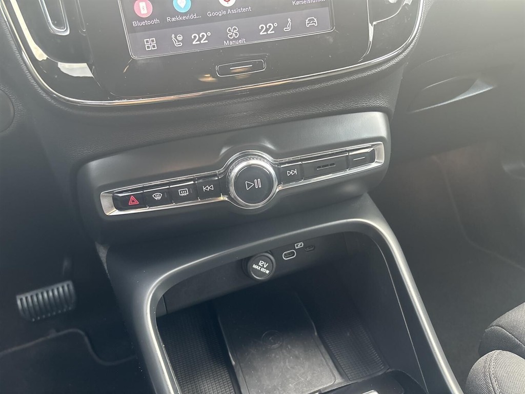 Volvo XC40 Recharge Twin Ultimate AWD 408HK 5d Aut. - Image 13