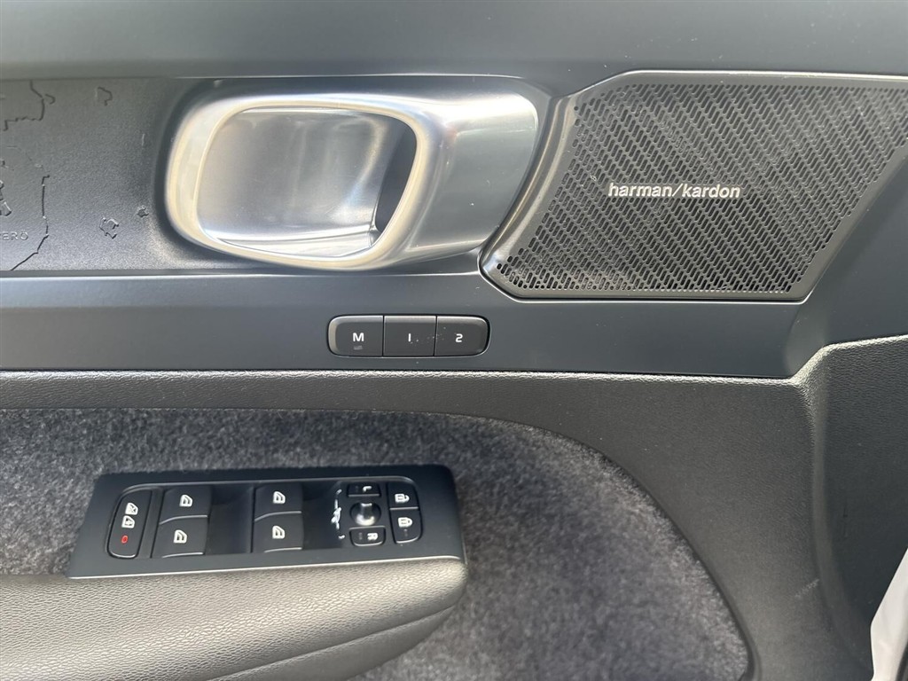 Volvo XC40 Recharge Twin Ultimate AWD 408HK 5d Aut. - Image 18