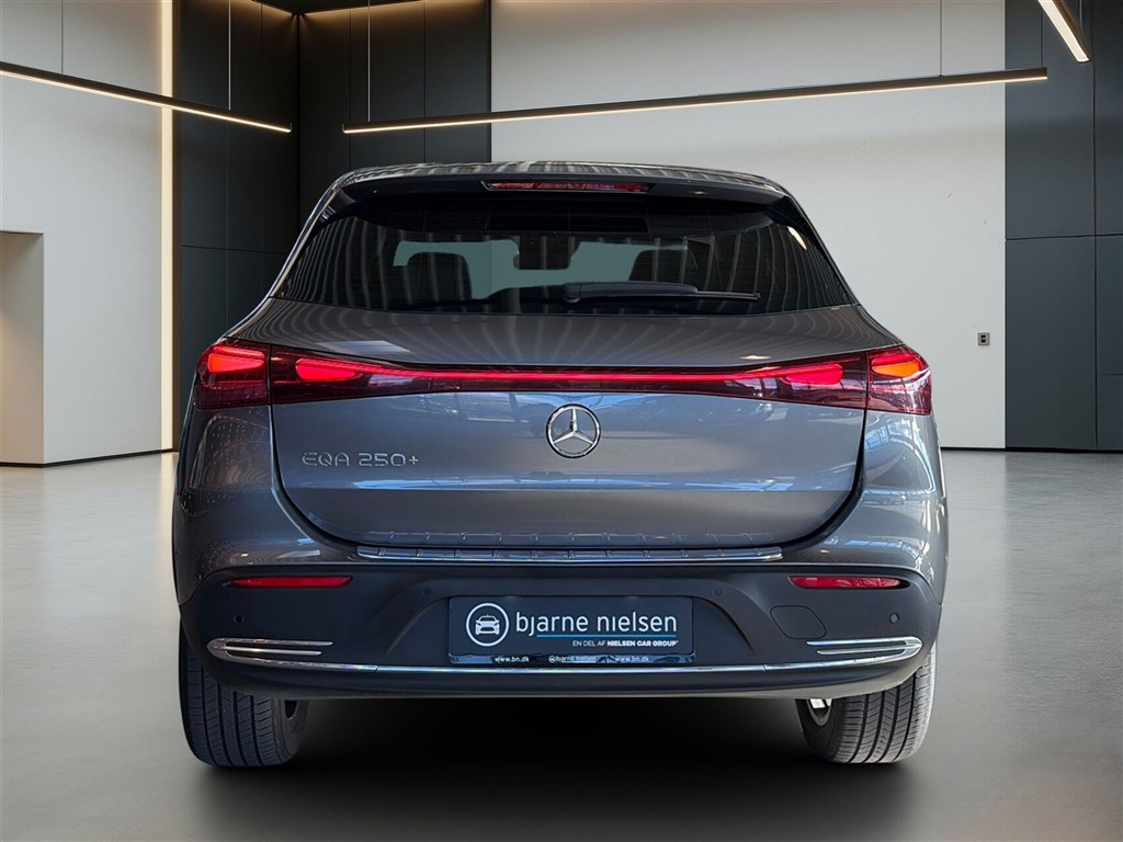 Mercedes-Benz EQA 250+ EL Progressive 190HK 5d Aut. - Image 3