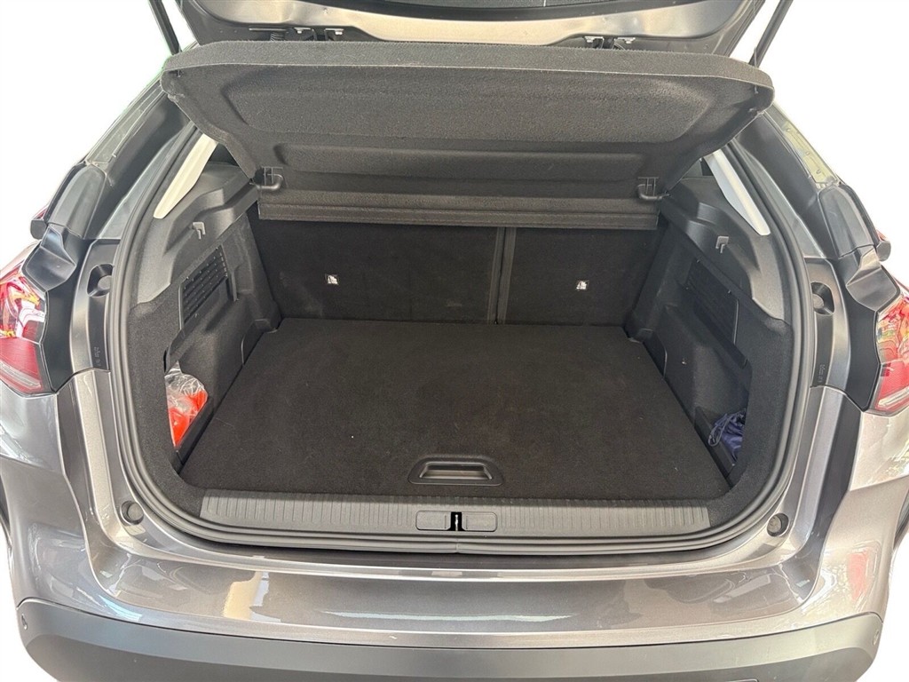 Citroën e-C4 EL C-Series 136HK 5d Aut. - Image 16