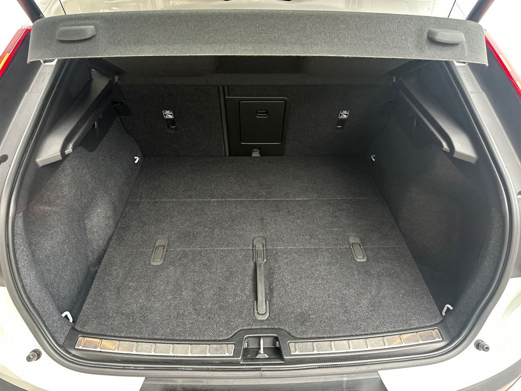 Volvo C40 P6 Recharge Ultimate 231HK 4d Aut. - Image 14