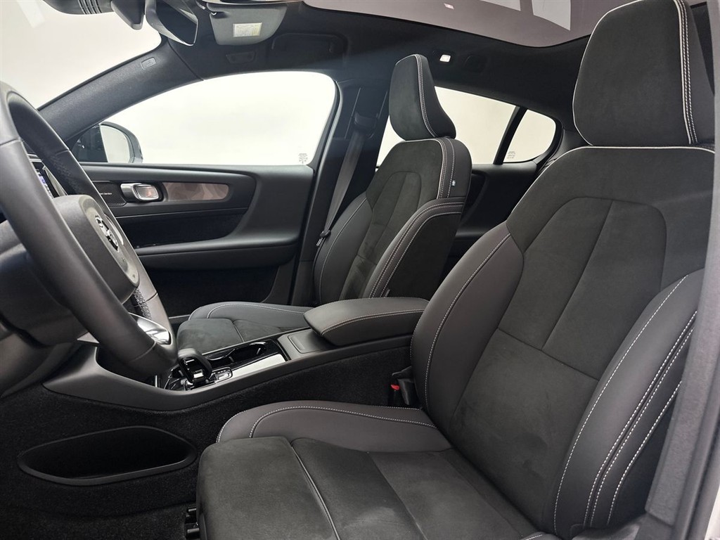 Volvo C40 P6 Recharge Ultimate 231HK 4d Aut. - Image 17