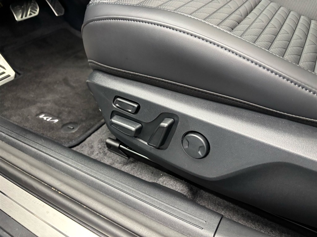 Kia EV4 Long Range GT-Line 204HK 5d Aut. - Image 17