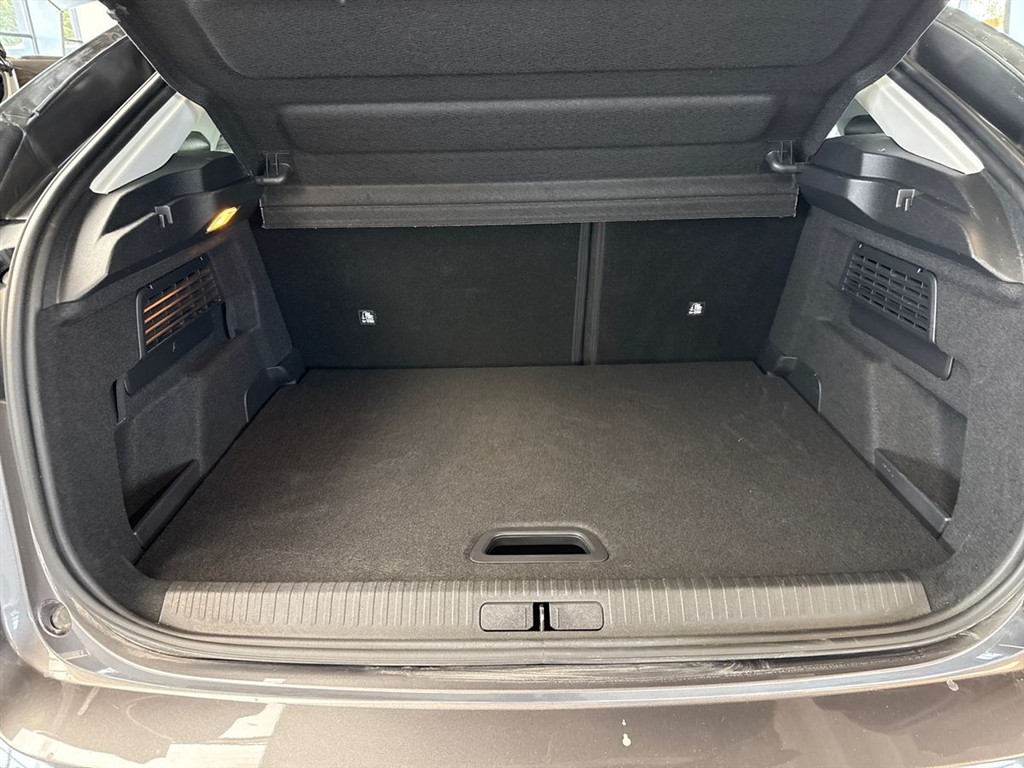 Citroën e-C4 EL Concorde 136HK 5d Aut. - Image 13