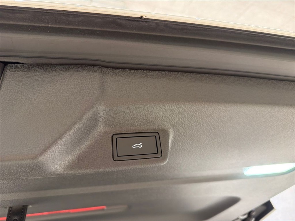 VW ID.Buzz Lang EL Pro 286HK Aut. - Image 16