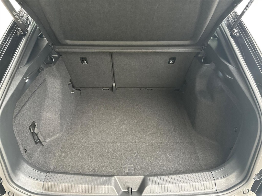 VW ID.5 EL Pro Performance 204HK 5d Aut. - Image 14