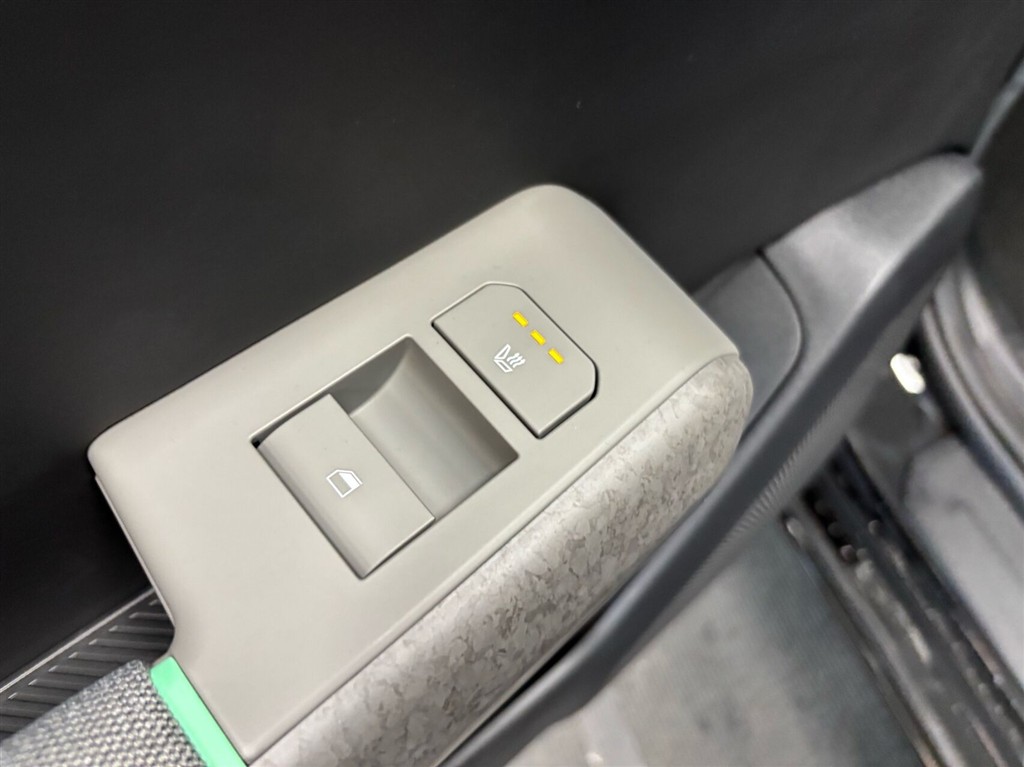 Kia EV4 Fastback Long Range Business Plus 204HK Aut. - Image 11