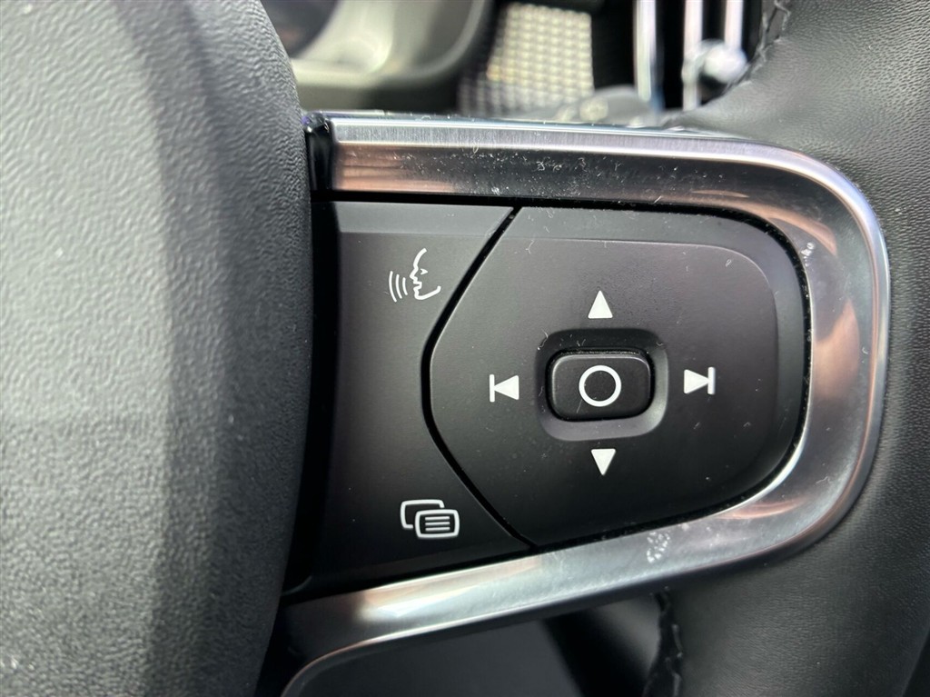 Volvo XC40 P8 Recharge Twin Pro AWD 408HK 5d Aut. - Image 14