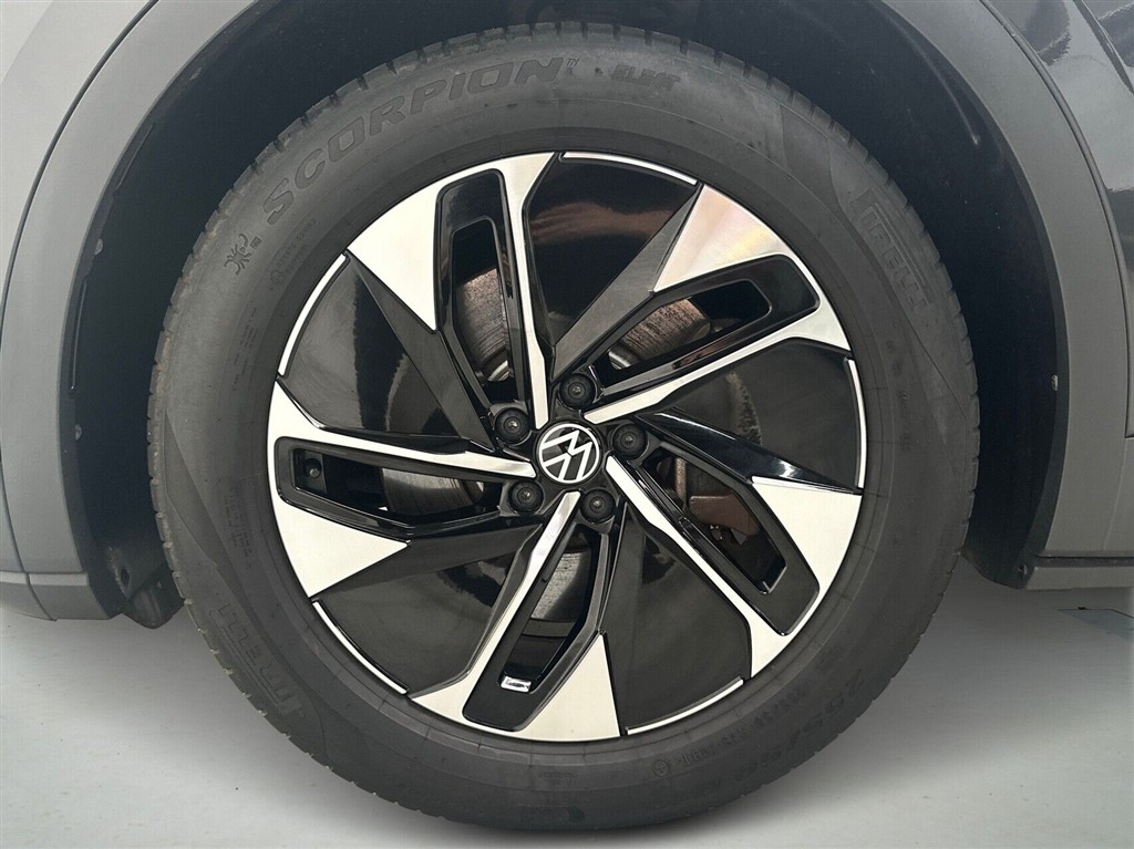 VW ID.4 EL Pro Performance 204HK 5d Aut. - Image 9