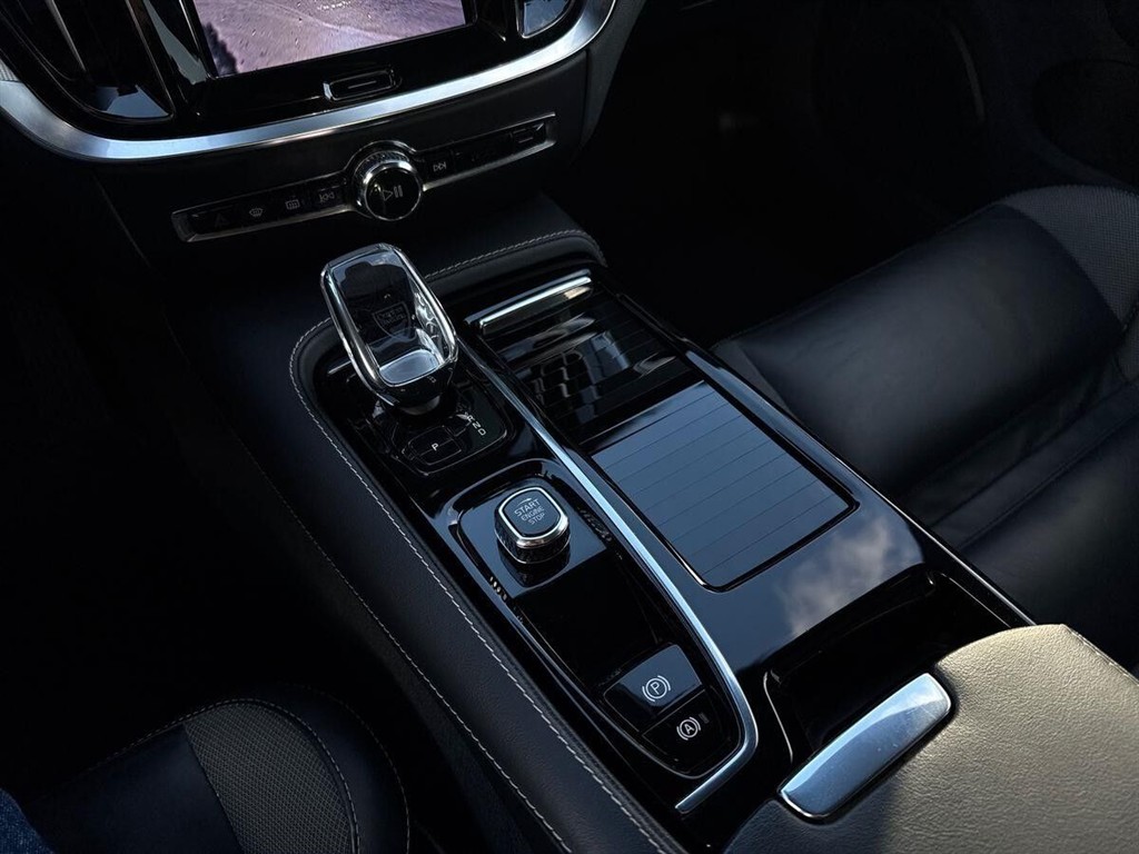 Volvo V60 2,0 T6 Recharge Plugin-hybrid Ultimate AWD 350HK Stc 8g Aut. - Image 24