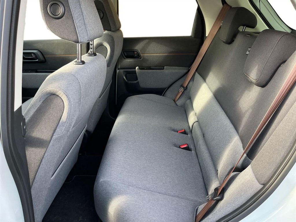 Honda e EL Advance CVT 154HK 5d Aut. - Image 11