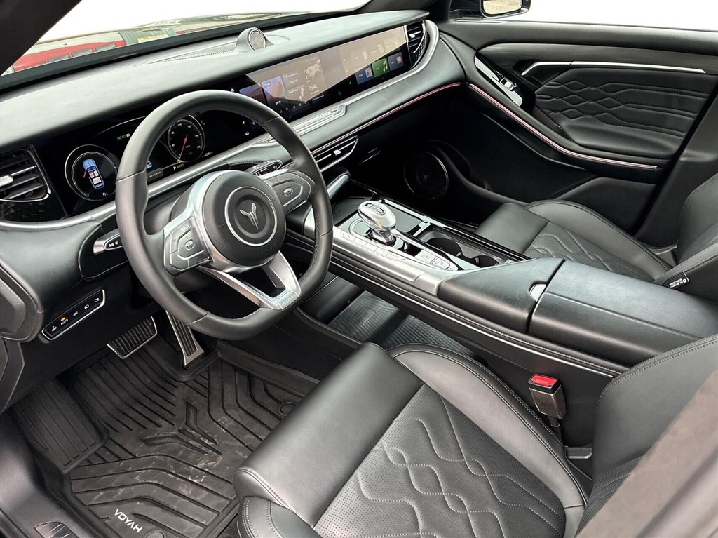 Voyah Free EL First Edition Noir AWD 489HK 5d Aut. - Image 3