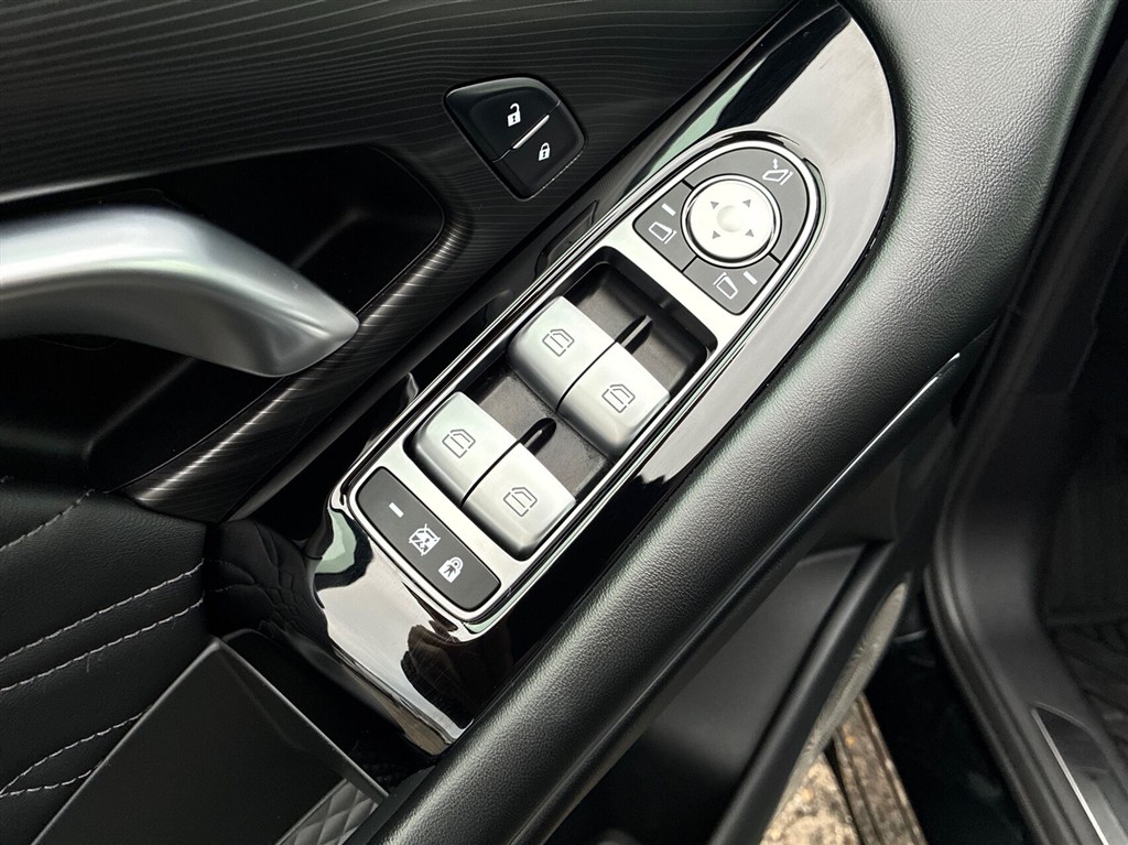 Voyah Free EL First Edition Noir AWD 489HK 5d Aut. - Image 16