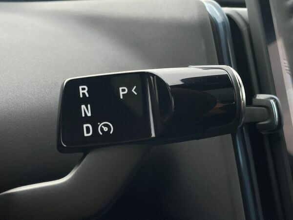 Volvo EX30 Cross Country P8 Twin Motor Performance Ultra AWD 428HK 5d Aut. - Image 19