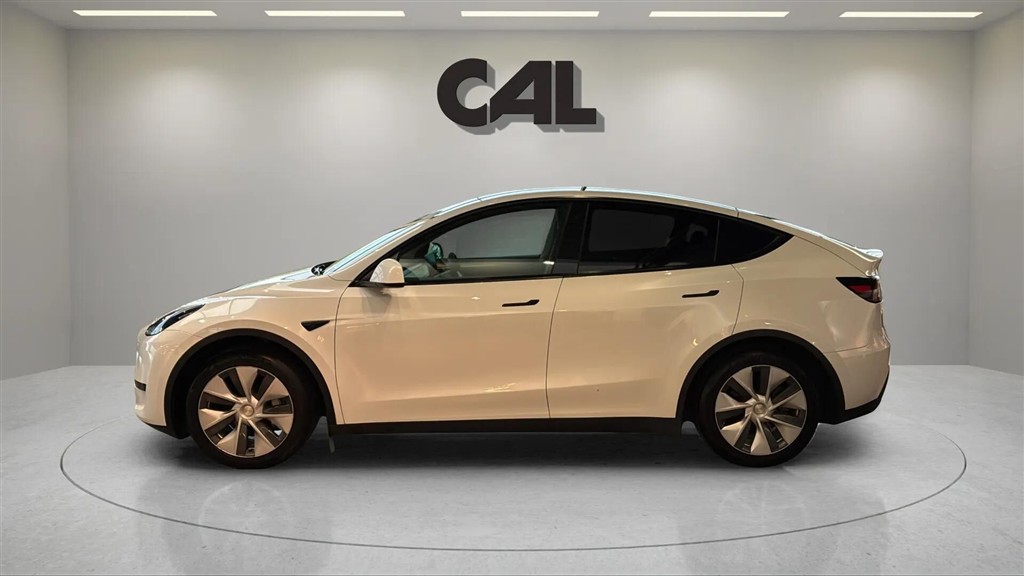 Tesla Model Y EL RWD 299HK 5d Aut. - Image 2