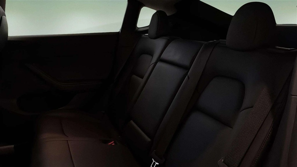 Tesla Model Y EL RWD 299HK 5d Aut. - Image 10