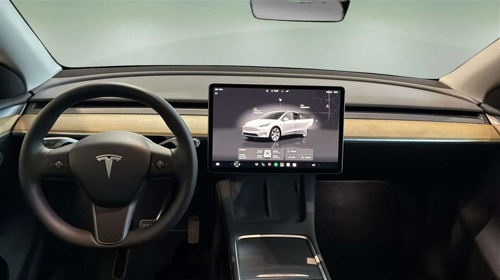 Tesla Model Y EL RWD 299HK 5d Aut. - Image 7