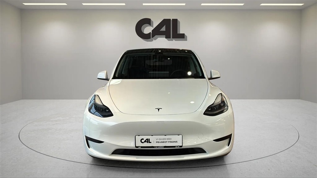 Tesla Model Y EL RWD 299HK 5d Aut. - Image 4