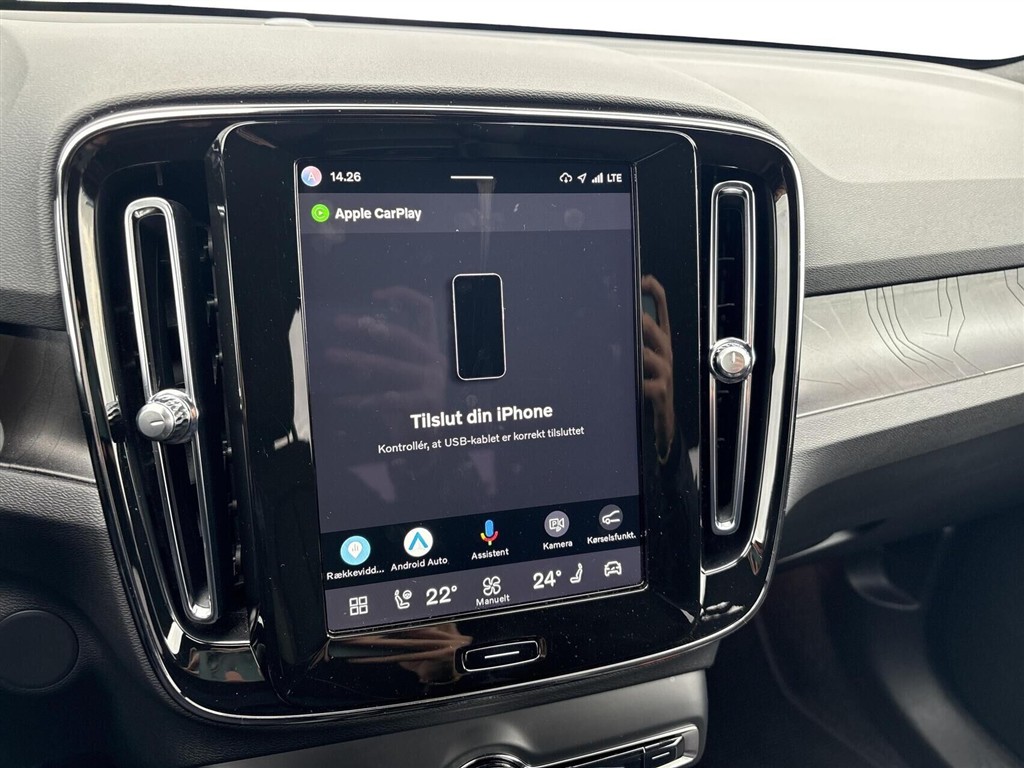 Volvo XC40 Recharge Extended Range Plus 252HK 5d Aut. - Image 8