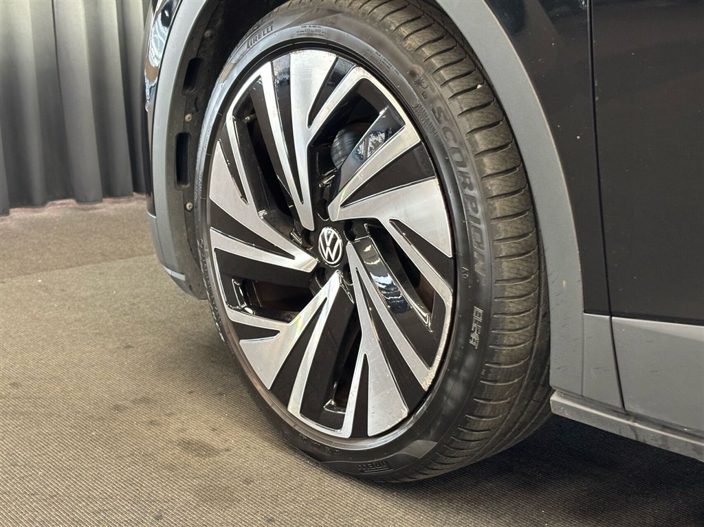 VW ID.4 EL Pro Performance 204HK 5d Aut. - Image 5