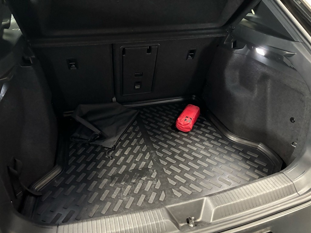VW ID.4 EL Pro Performance 204HK 5d Aut. - Image 6