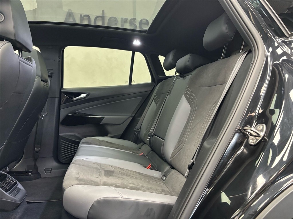 VW ID.4 EL Pro Performance 204HK 5d Aut. - Image 9