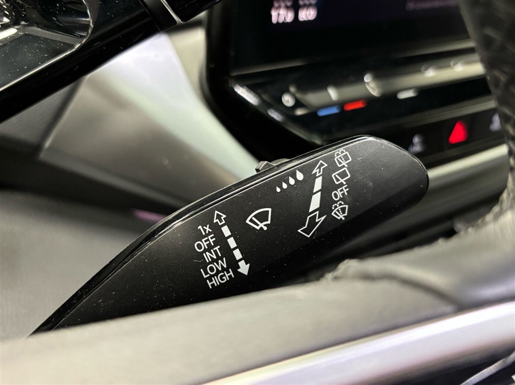 VW ID.4 EL Pro Performance 204HK 5d Aut. - Image 25