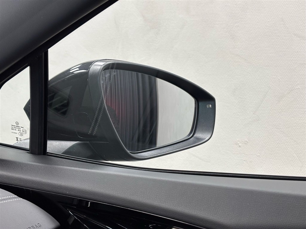 VW ID.4 EL Pro Performance 204HK 5d Aut. - Image 20