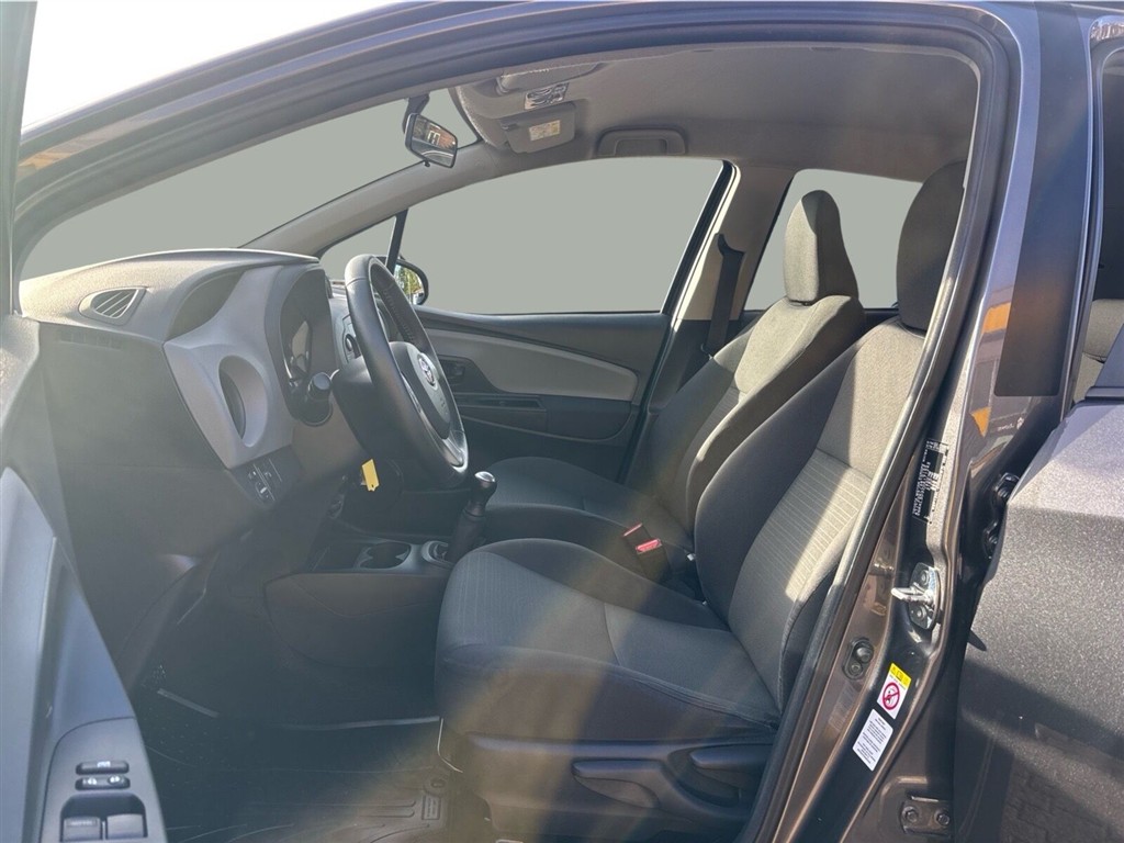 Toyota Yaris 1,0 VVT-I T1 Style 69HK 5d - Image 11