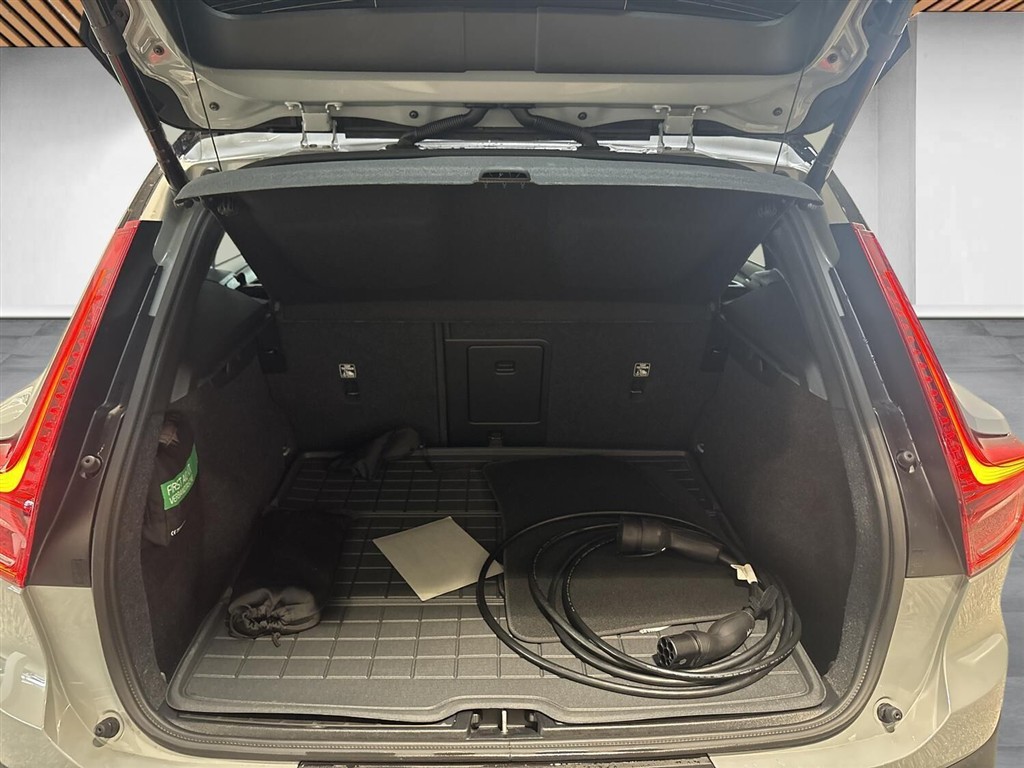 Volvo EX40 Twin Motor Performance Ultra AWD 442HK 5d Aut. - Image 14